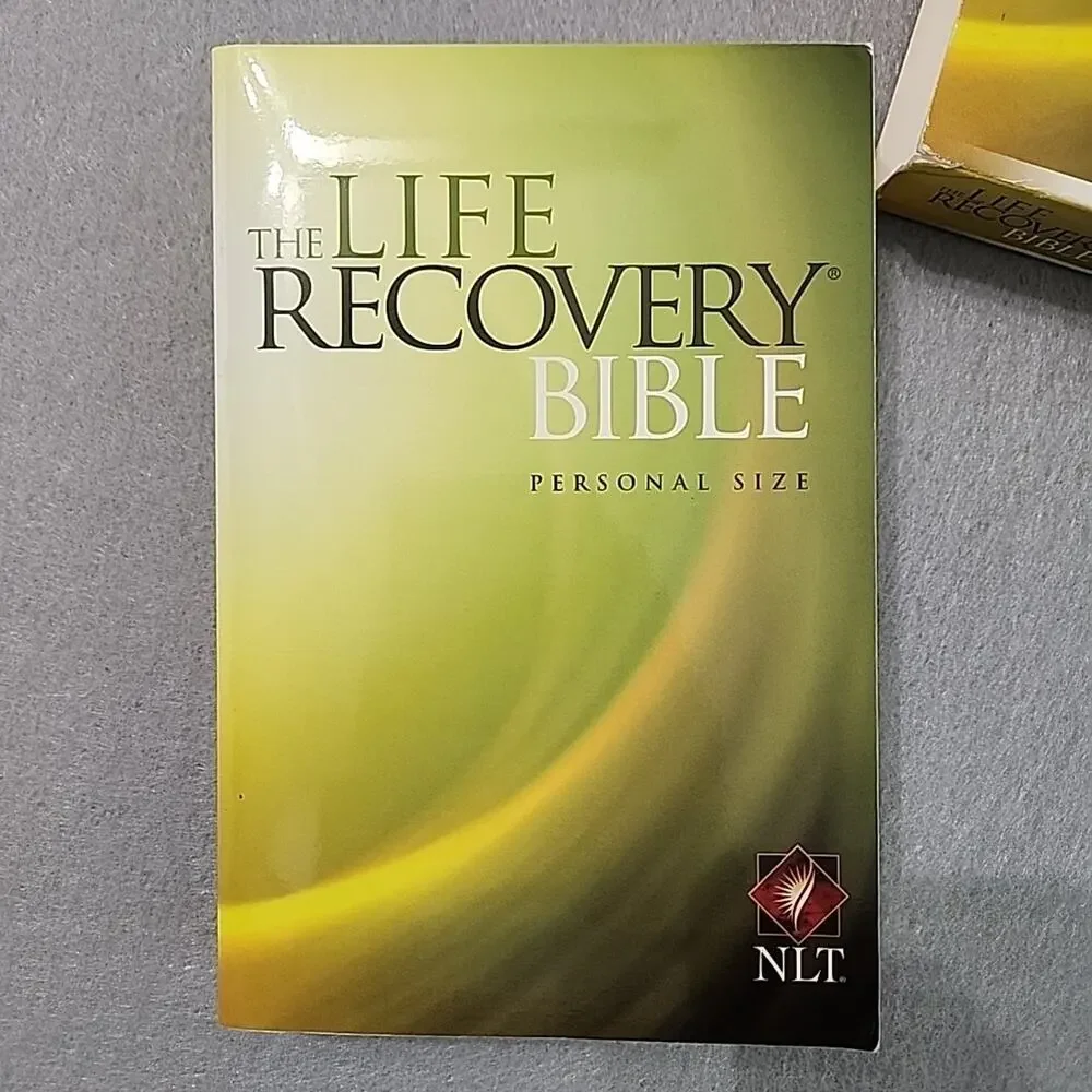 The Life Recovery Bible for 12 Steps Personal Size NLT‎ Paperback AA NA Serenity